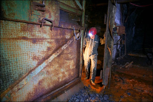 Enorme porte de fermeture de l'aérage