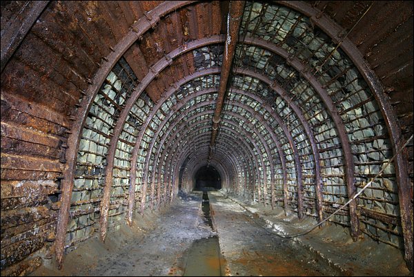 Enorme galerie transversale