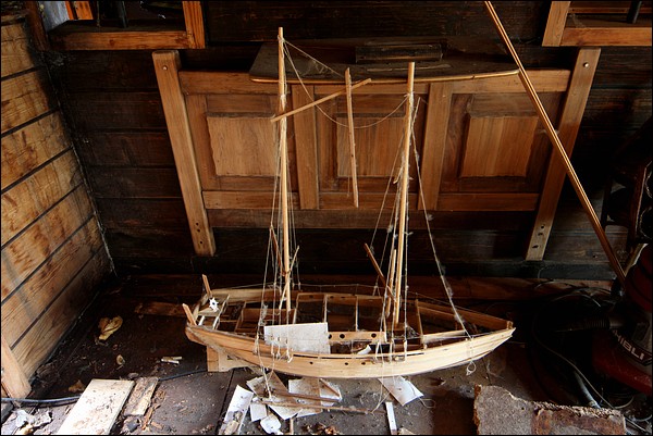 Encore un bateau