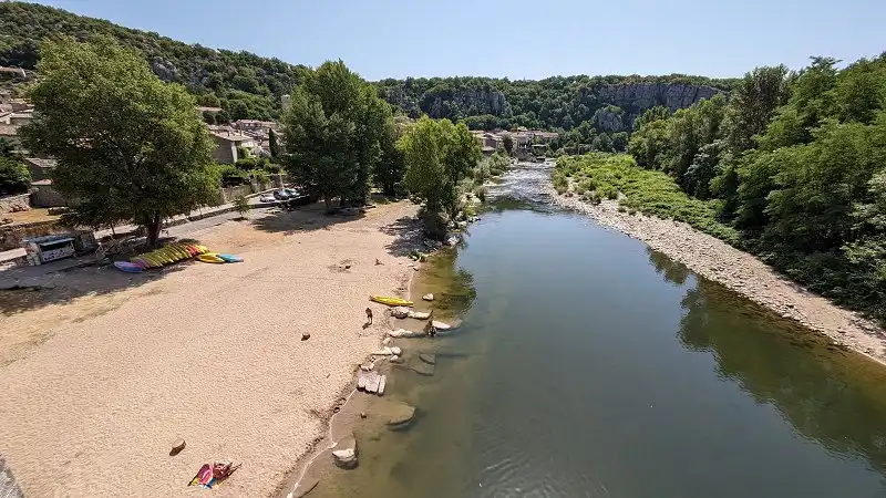Plage Vogüé