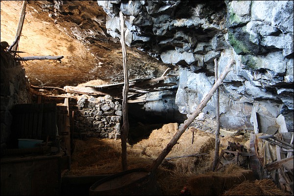 La grange troglodyte