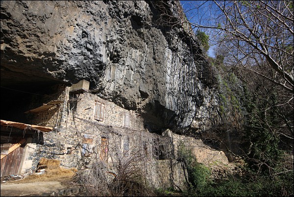 Le troglo, à peine visible