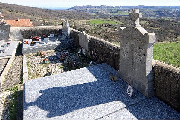 La tombe des anciennes habitantes